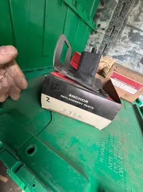 2356 Anchor Motor Mount 9w