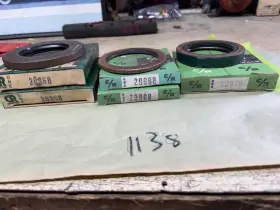 29976 Chicage Rawhide Cr Seal 9w. Lot Of 1 Ftftftftftftftread The Listing Ftftftftftftftftftftftftftft