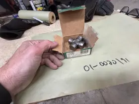 Uj436 Cr Universal Joint Inch Read The Listing - 9w Lot Of 2