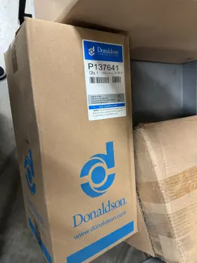 P137641 Donaldson Genuine New Oem Air Filter Assembly