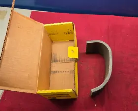 E-9561 Euclid Suspension Wear Pad Oem New Old Stock Opened Box