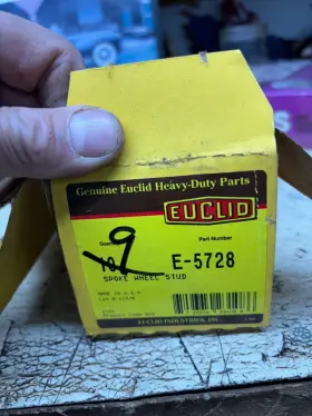 Euclid E5728 Wheel Studs 9w. Ftftftread The Listingftftftft. Lot Of 9