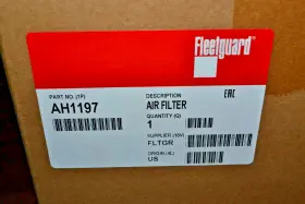 Ah-1197 Fleetguard Ah1197 New Air Filter And Housing Assembly - Free Ship #2