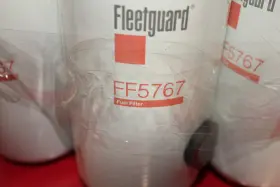 Ff5767 Fleetguard Fuel Filter Lot Of 5 New In Wrapper