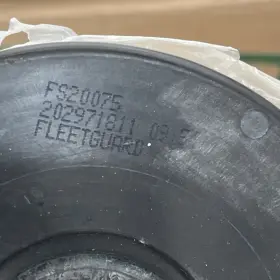 Fs20075 Fleetguard 4 New Filters