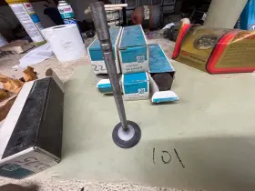 3815082 Gm Intake Valve 9w. 6 Of Them
