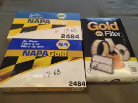 Napa 2484 New Gold Lot Of 3 Air Filters Free Shipping