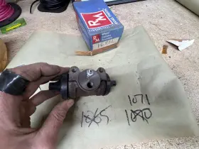 Wc16892 Raybestos Fd16925 Wheel Cylinder Ftftft Read The Listing- Inch 9w