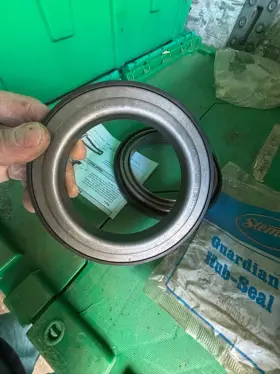 307-0723 Stemco Seal 9w Lot Of 1