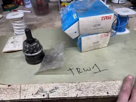 10266 Trw Ball Joints 9w. Ftread The Listingftftft. 2 Of Them 10266 Trw Ball Joints 9w. Ftread The Listingftftft. 2 Of Them